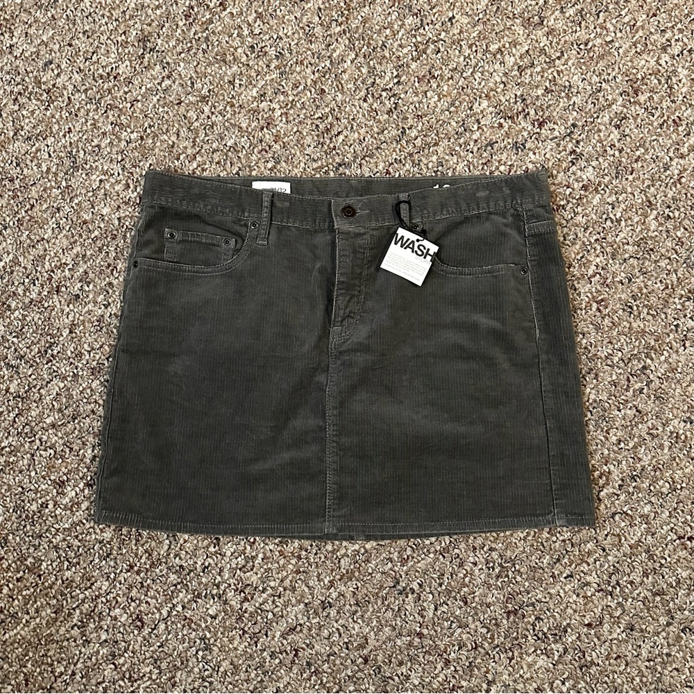 Gap corduroy skirt
